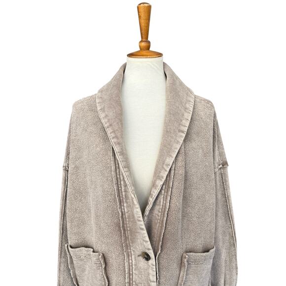 NWT Forever 21 100% Cotton Cozy Oversized Distressed Shacket Size Medium - Picture 2 of 8